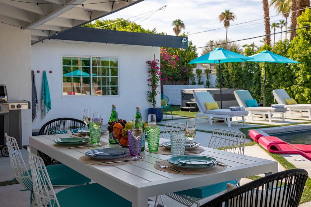 Starlite Safari Where Desert Luxury Meets Mid-century Charm