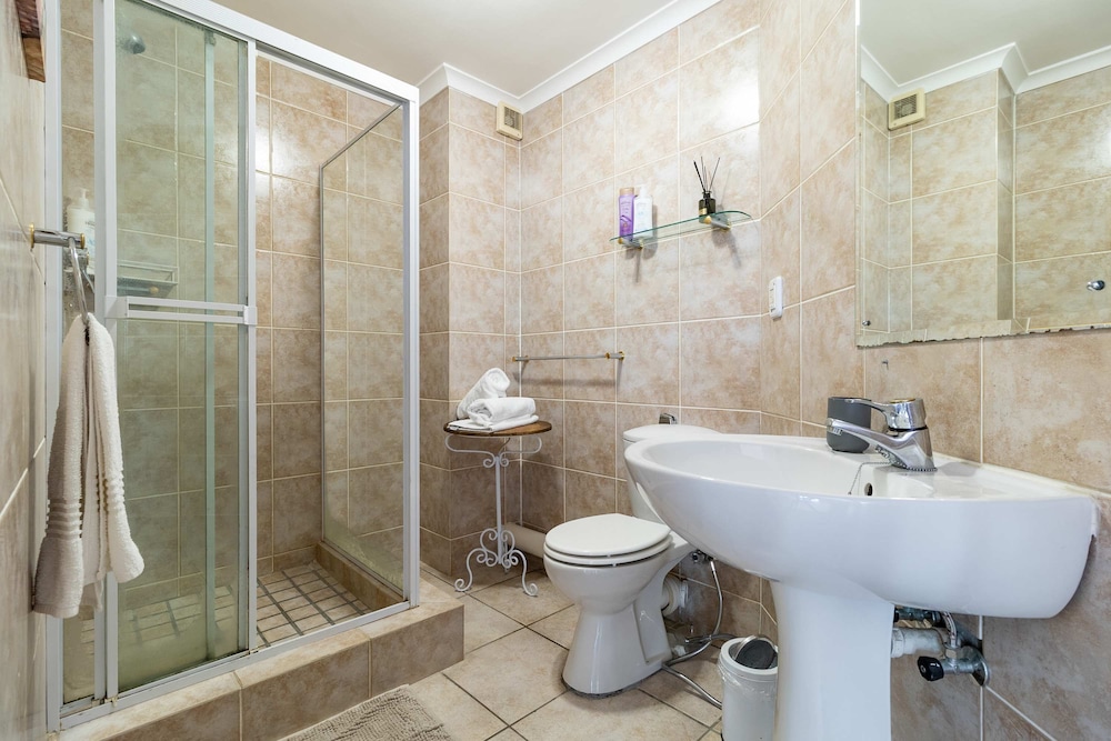 3 Bedroom Family Apartment Beach Club - Houtbay