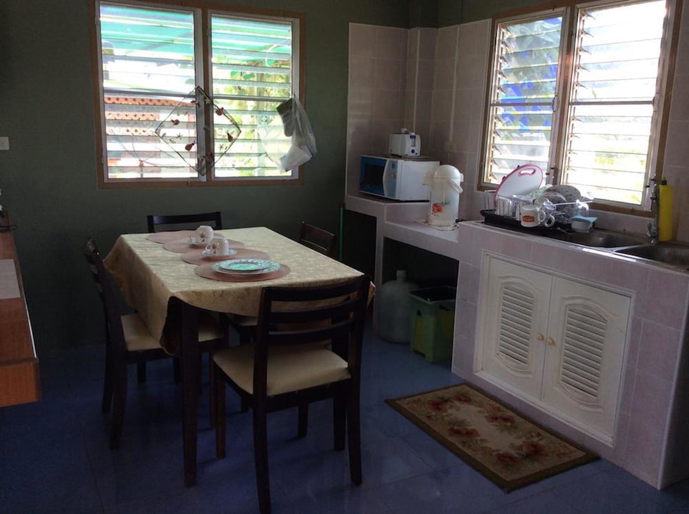 Chaleena Homestay
