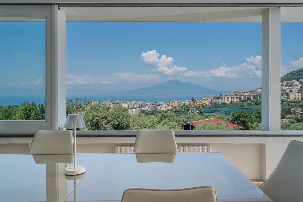 Luxury Villa In Sorrento Coast Swimming Pool & View