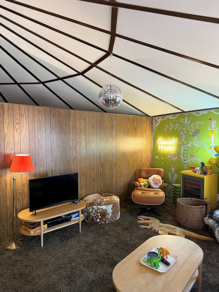 Carousel House 2 Bedroom Home