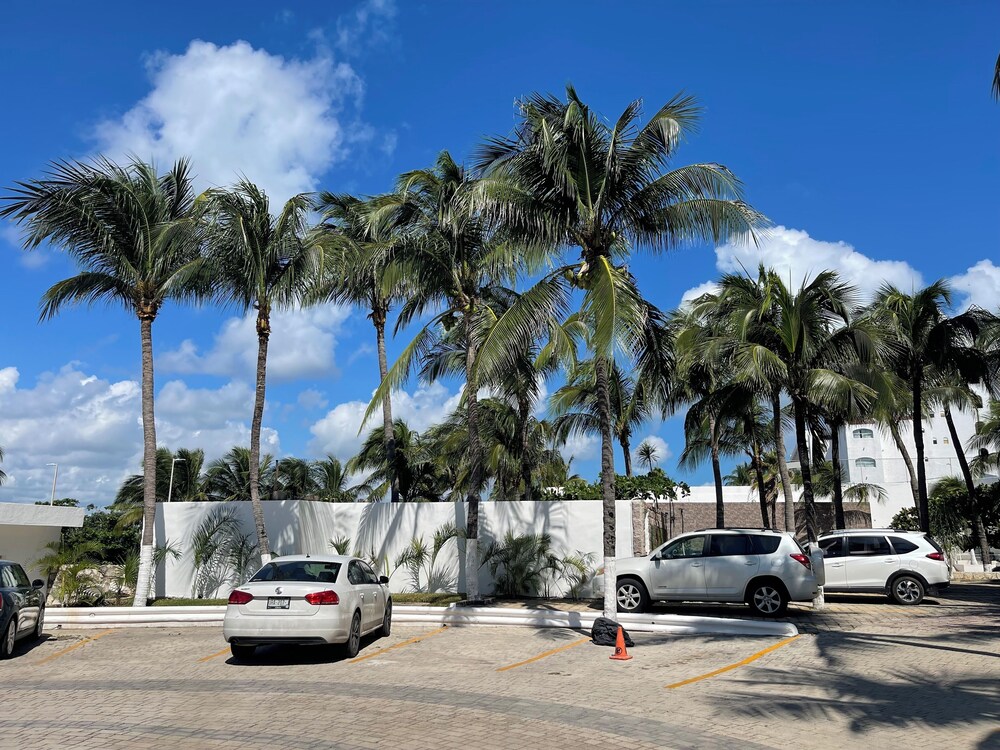 OvaCancun Apartments