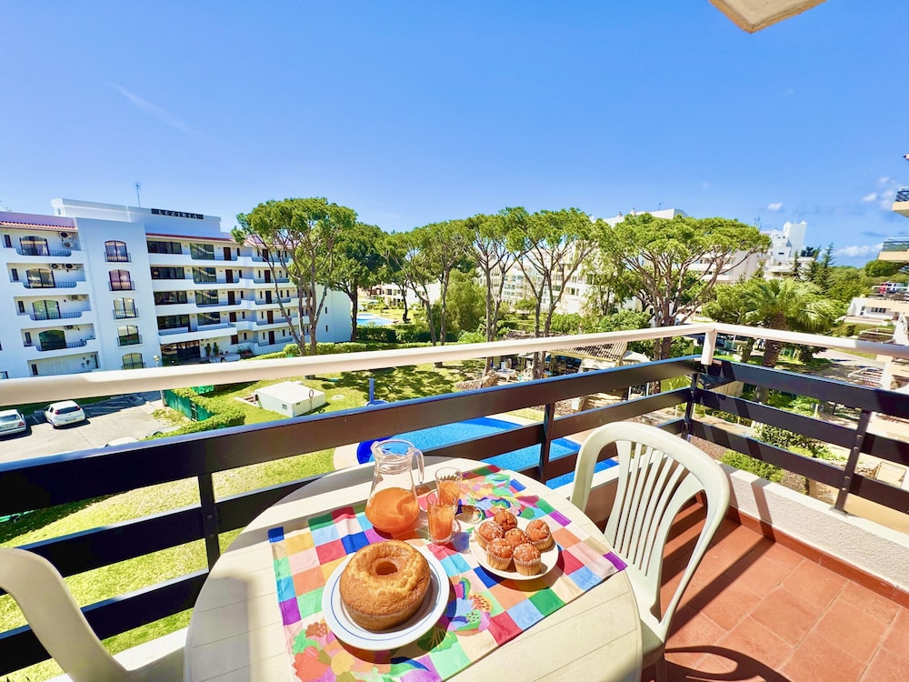 Vilamoura Palm Tree 2 With Poolby Homing