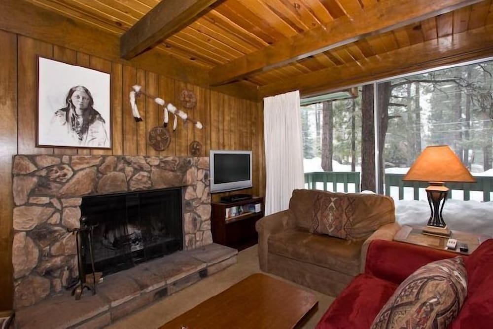1823 Hunkpapa St.
