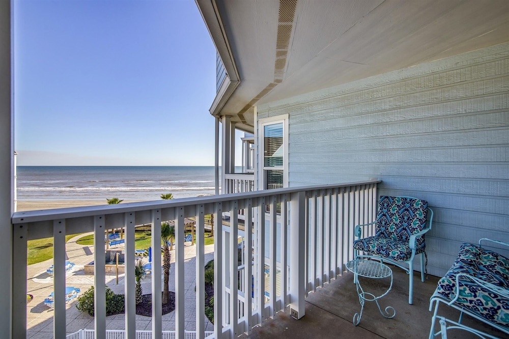 Seascape 1314 1 Bedroom Condo by RedAwning view 4