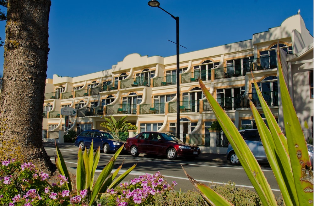 Hotel Beach Front Motel Napier - Image 1