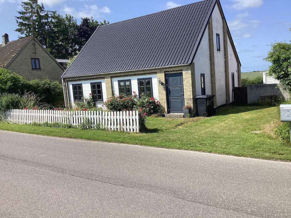 6 Person Holiday Home in Horslunde