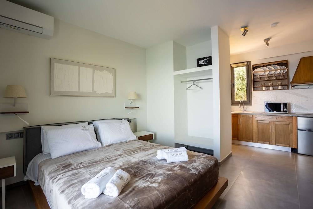 Eneos Boutique Residence - Koroni Garden Gem