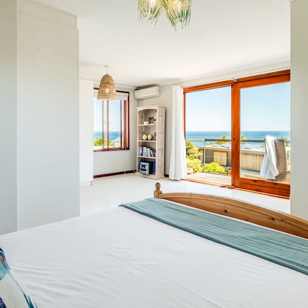 Alluring Seaside Retreat w Pool Stella di Mare view 4