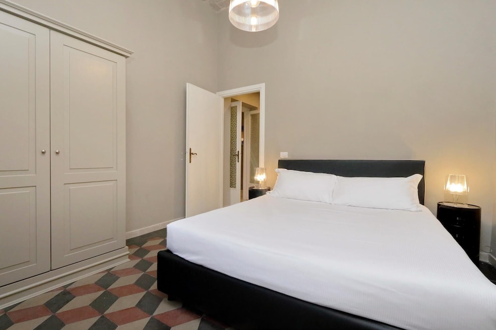 Rm-h501-pale6c2 Monti Apartments - M7