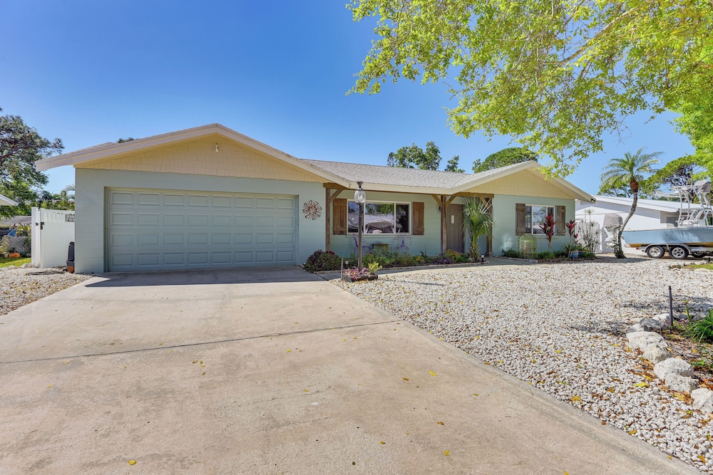 9 Mi to Coquina Beach: Home w/ Pool & BBQ