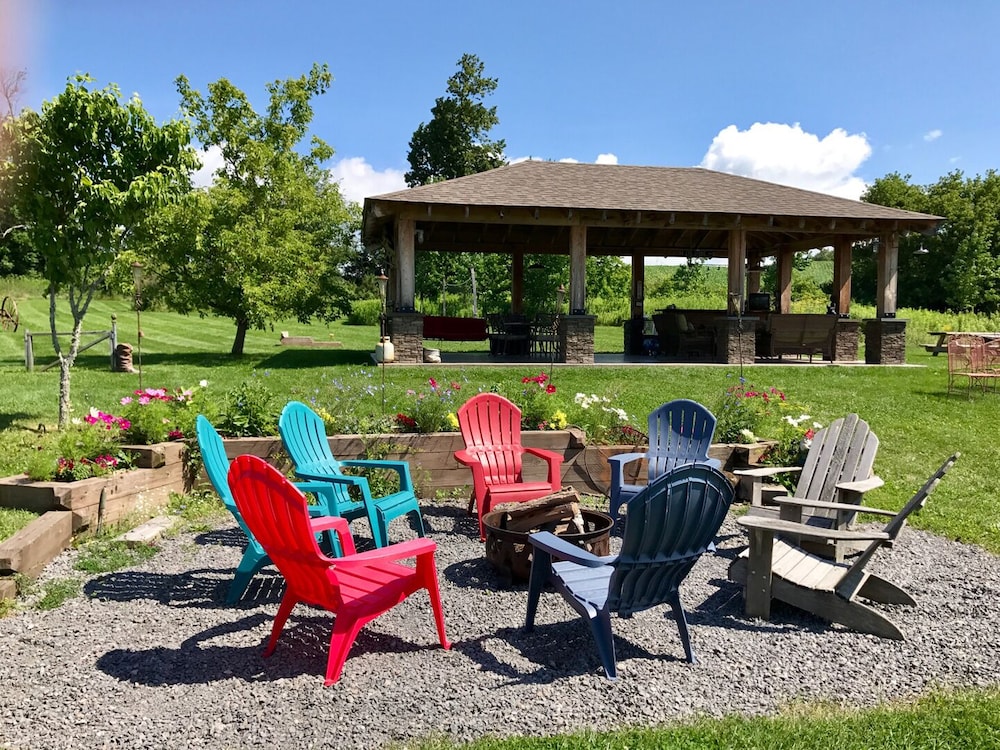 The Meadowlark Inn view 4