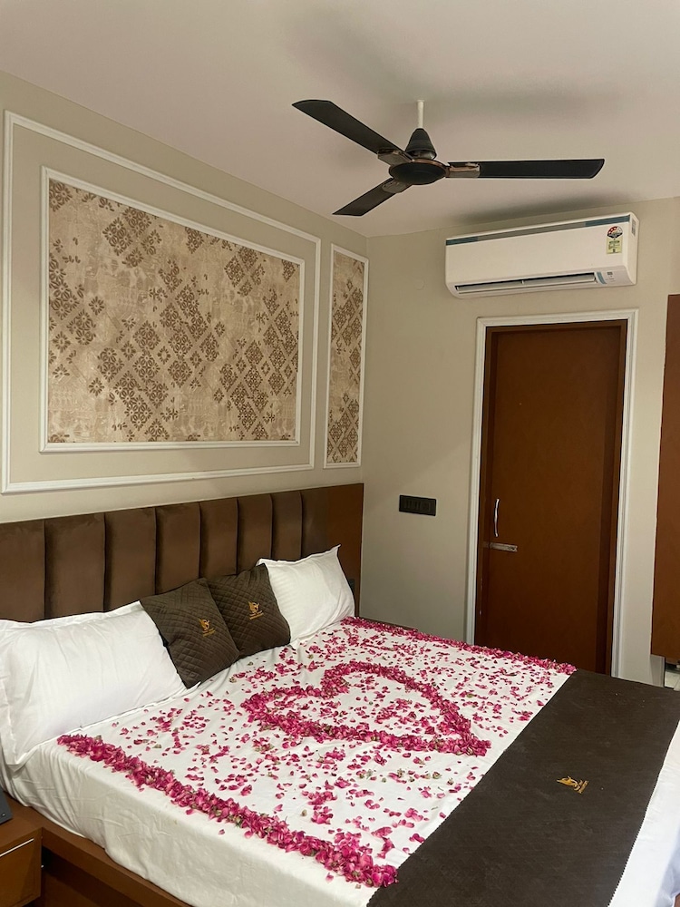 Shehnai Resorts