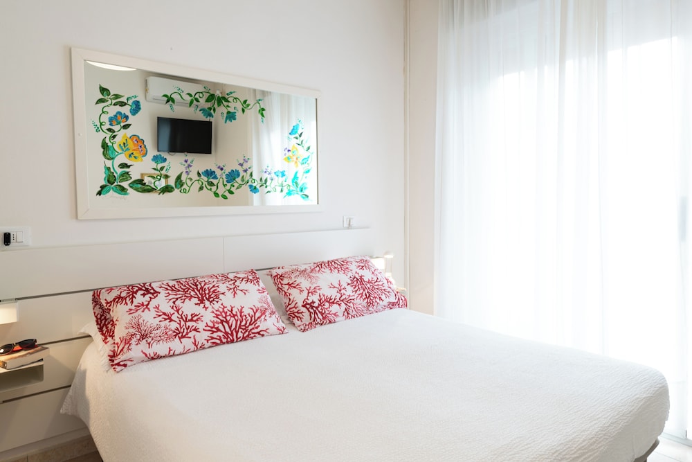 Le Petit Hotel