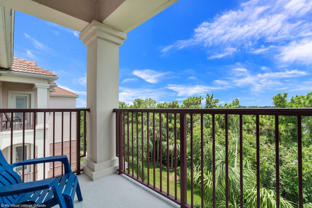 Newly Updated Condo, Near Conv. Center