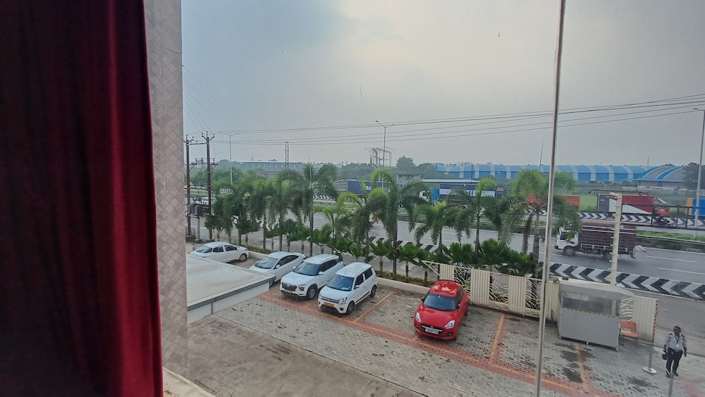 Sign Inn Apart Hotel Sriperumbudur