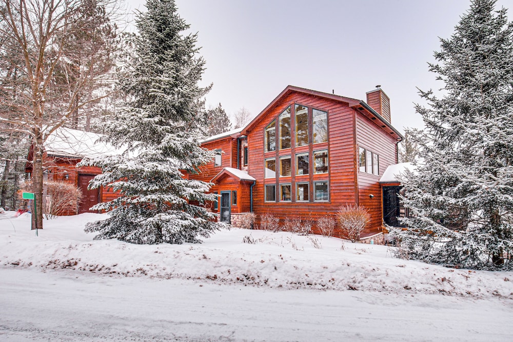 Lakefront Gem w/ Dock & Views in Lac Du Flambeau