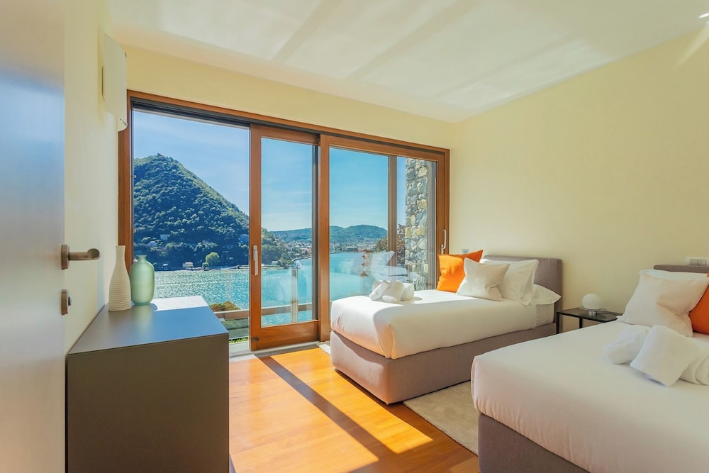 Villa Infinity by Rent all Como