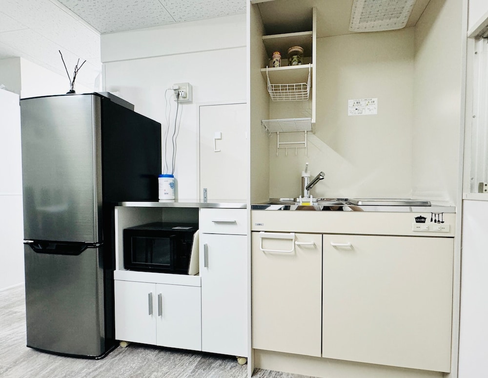 GUEST HOUSE B's Five II - Hostel