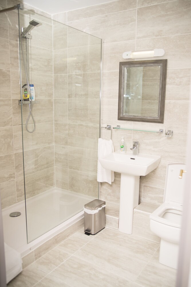 Luxury Executive Serviced Apartment