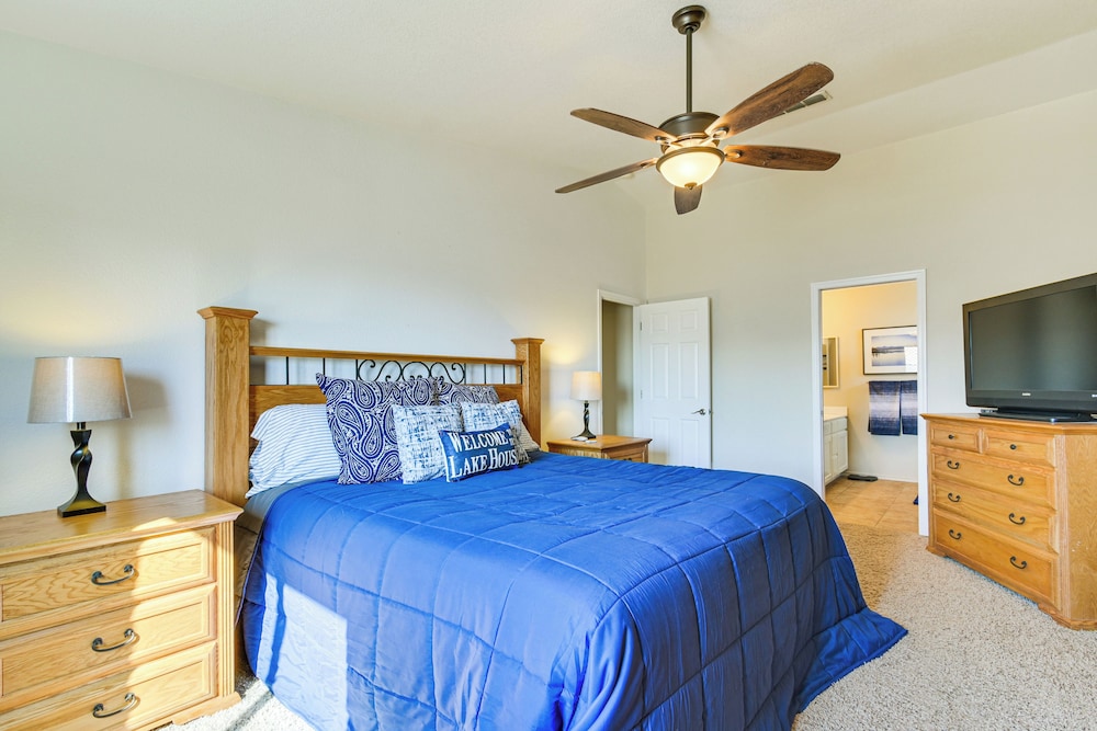 1 Mi to Windsor Beach - Lake Havasu City Home