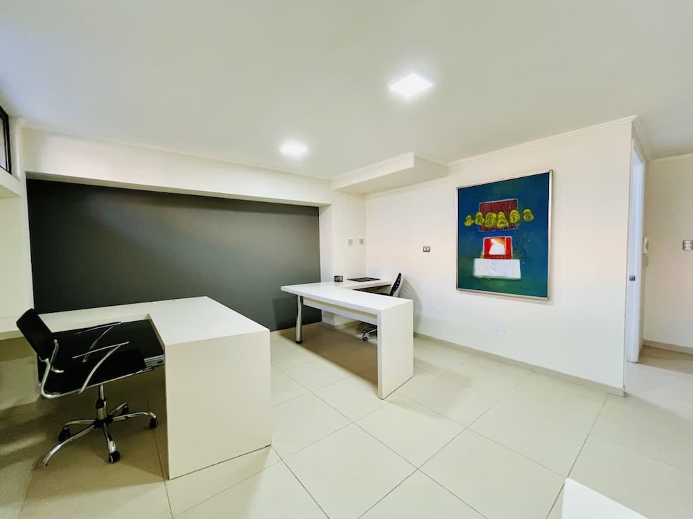 Urbano Esperanza Plaza Yungay Laundry Park Pet