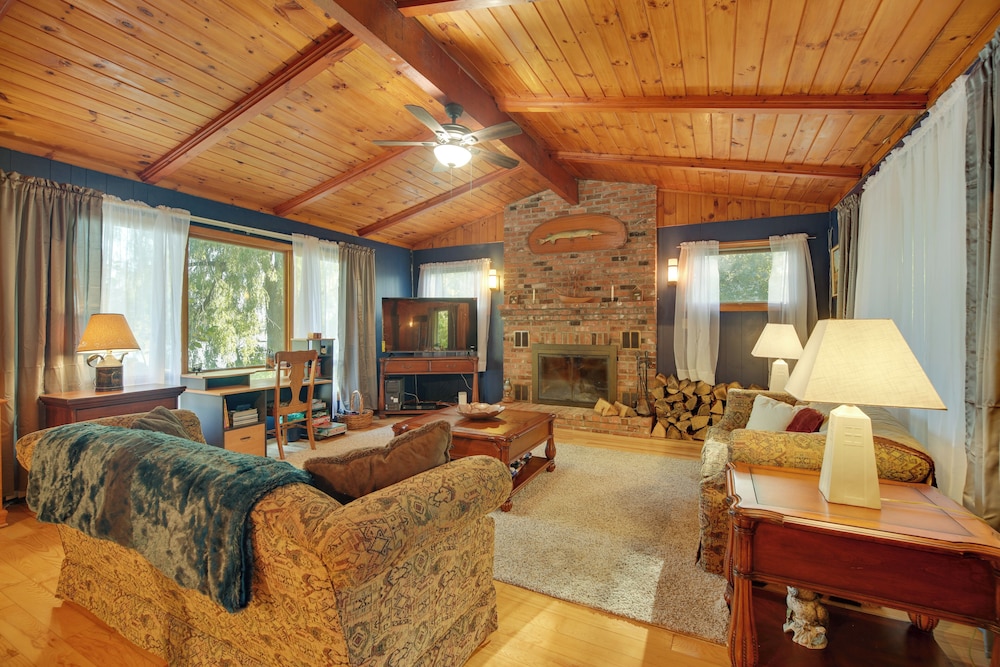 Waterfront Lake Champlain Home w/ Spacious Deck!