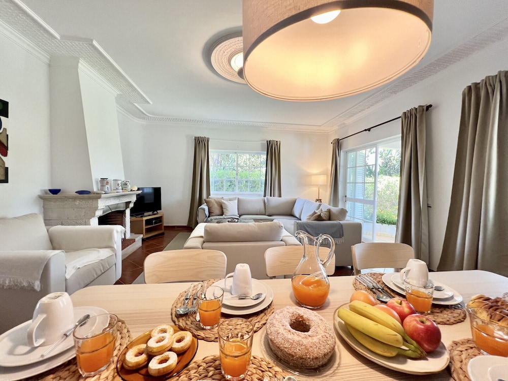Vilamoura White House Villa by Homing