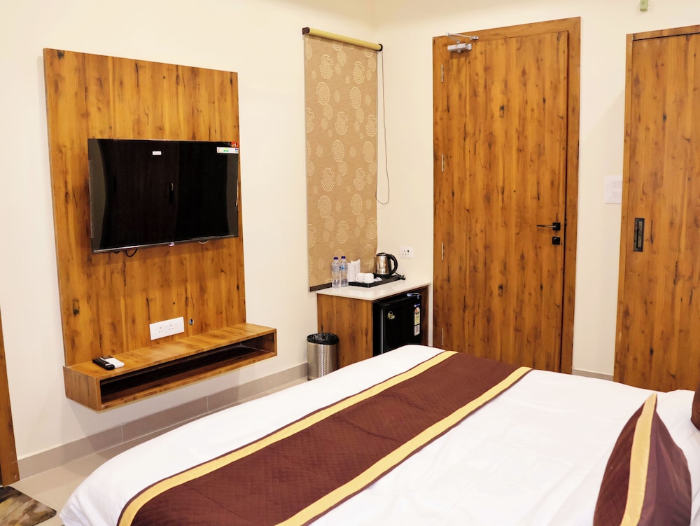Hotel Tulsi Grand Inn