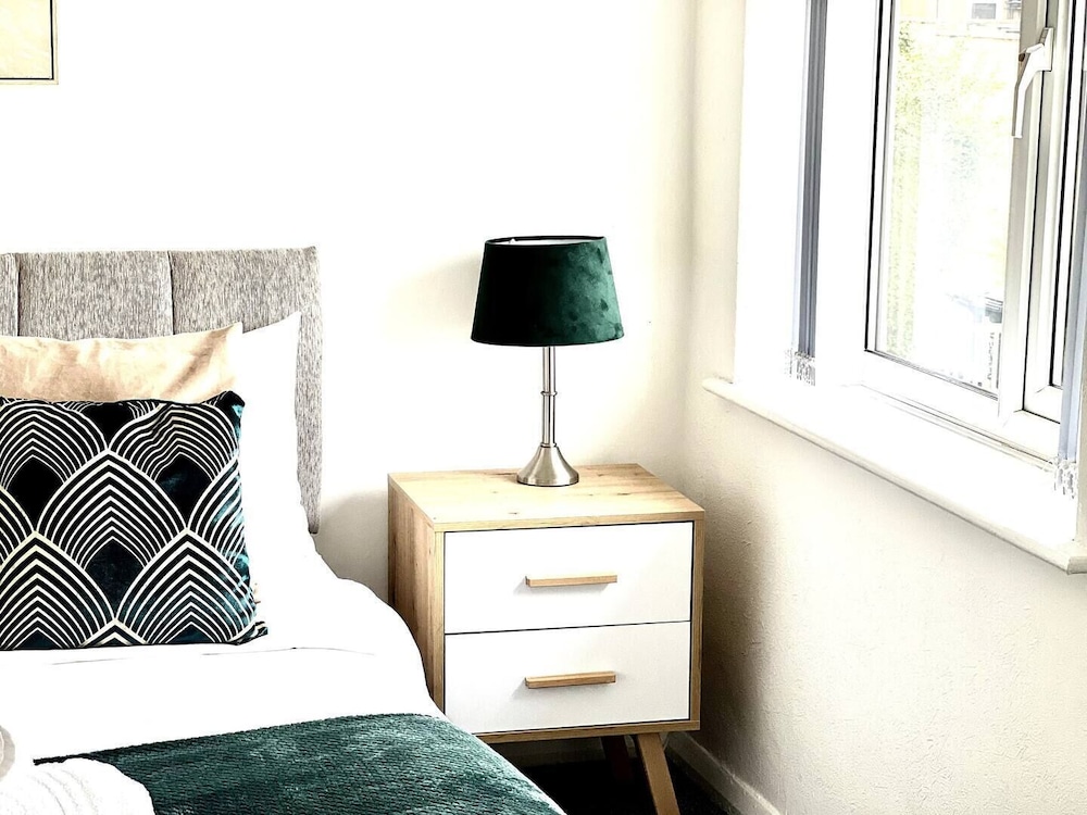 Lambourne - Leicester view 4