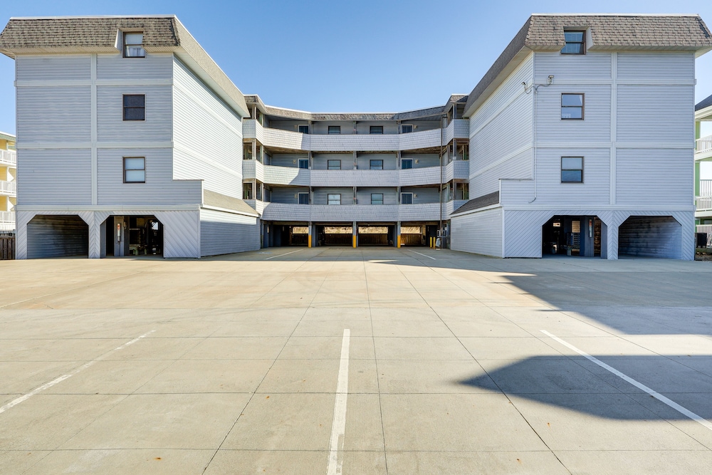 Kill Devil Hills Condo w/ Beach Access On-site! view 2
