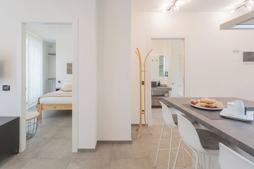Enchanted Como Lake - City Apartment by Rent all Como