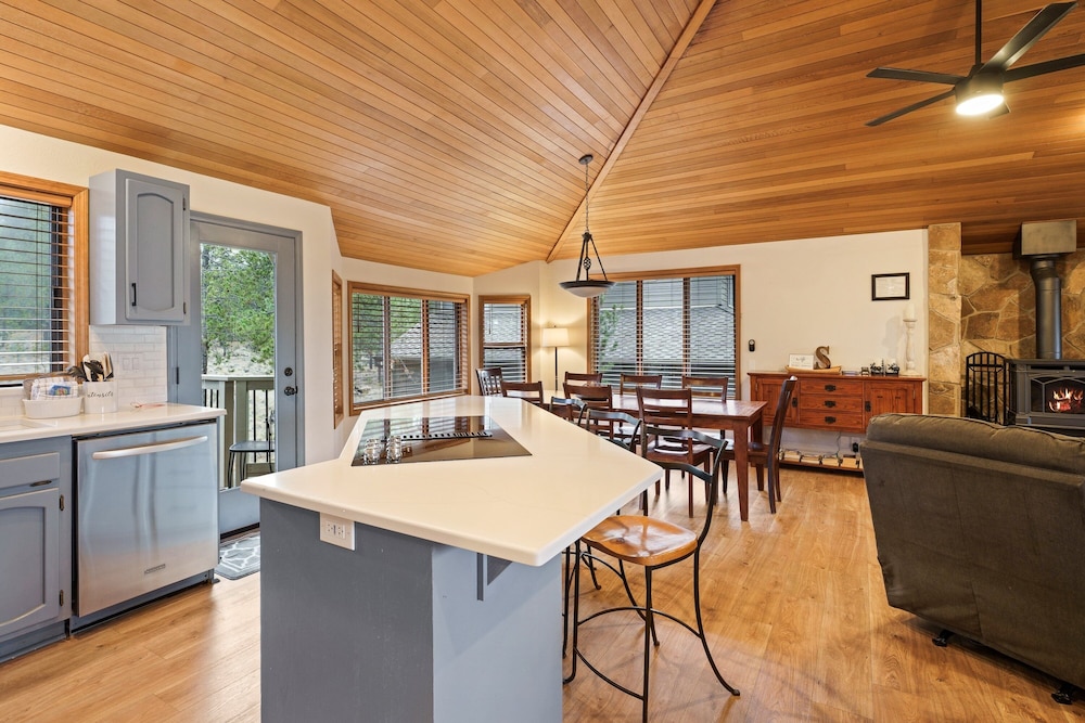 Tan Oak 2 3 Bedroom Home