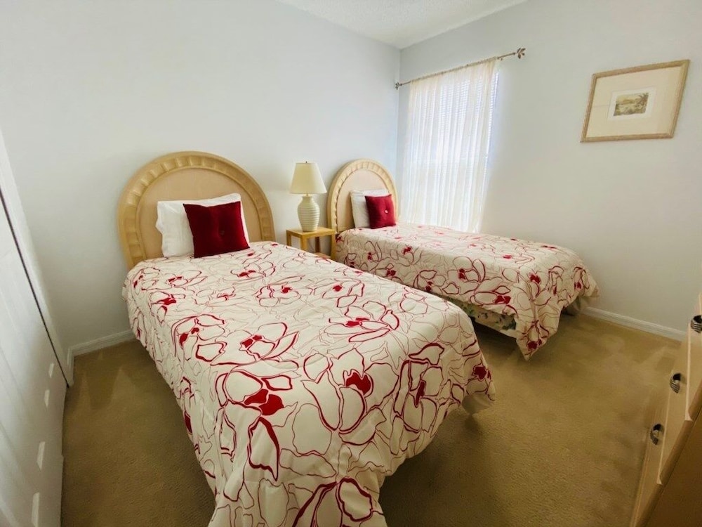 Southern Dunes For Golf Lovers! 4 Bedroom Home by RedAwning view 4