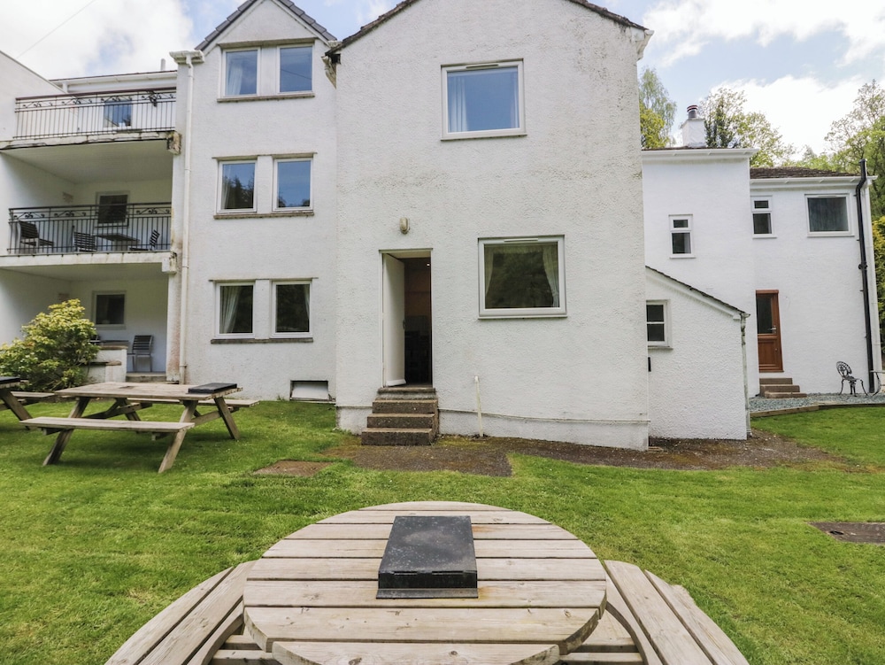 Garden Cottage No 2
