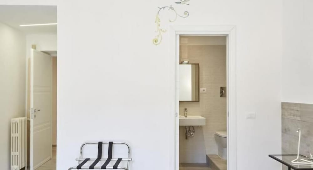 Raffaela's Suite & Rooms