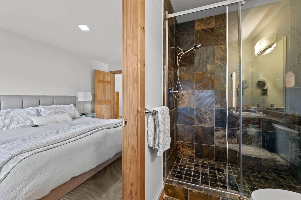 West Pine Lodge 3 Bedroom Home