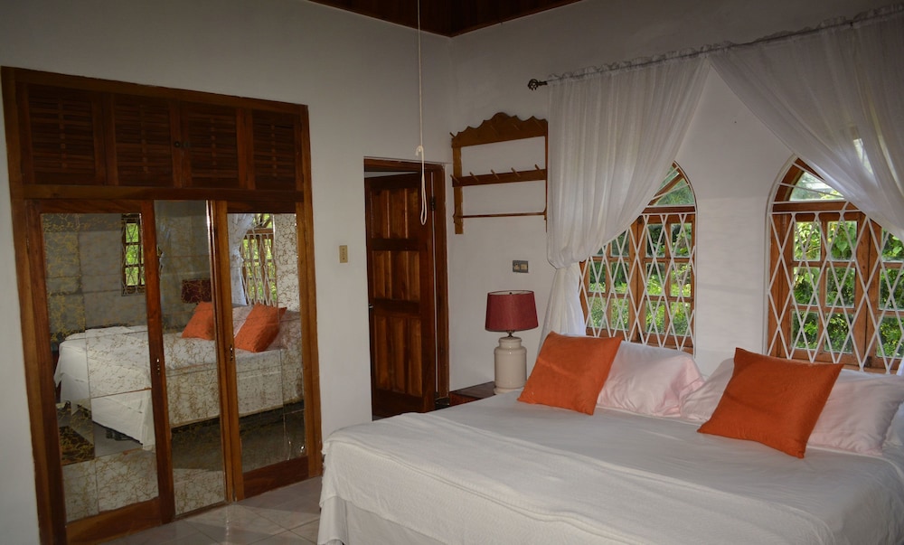 Hotel Cozy Coco - Image 1