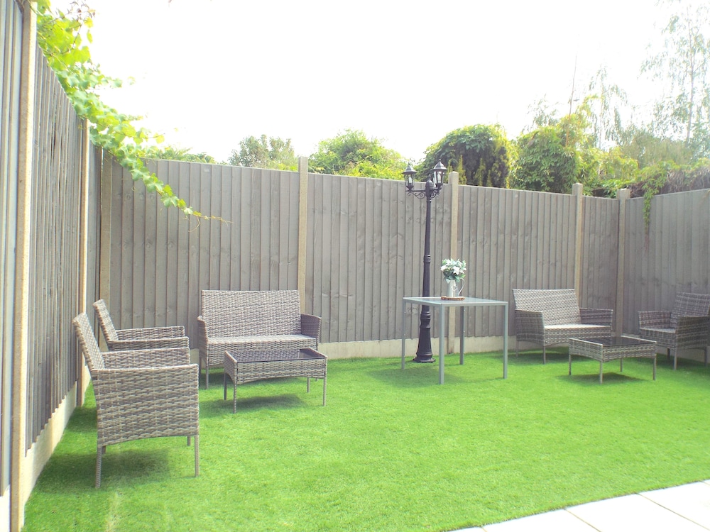 The Pond House - Ensuite Rooms