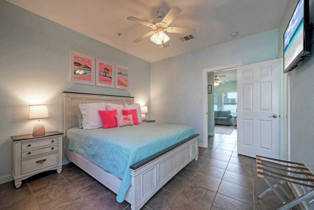 Costa Bahia Full Bldg Pool, Beach, Sleeps 100