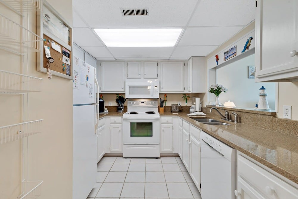 Gulf Tower 12A Direct Gulf-front 2 2 Sleeps 6