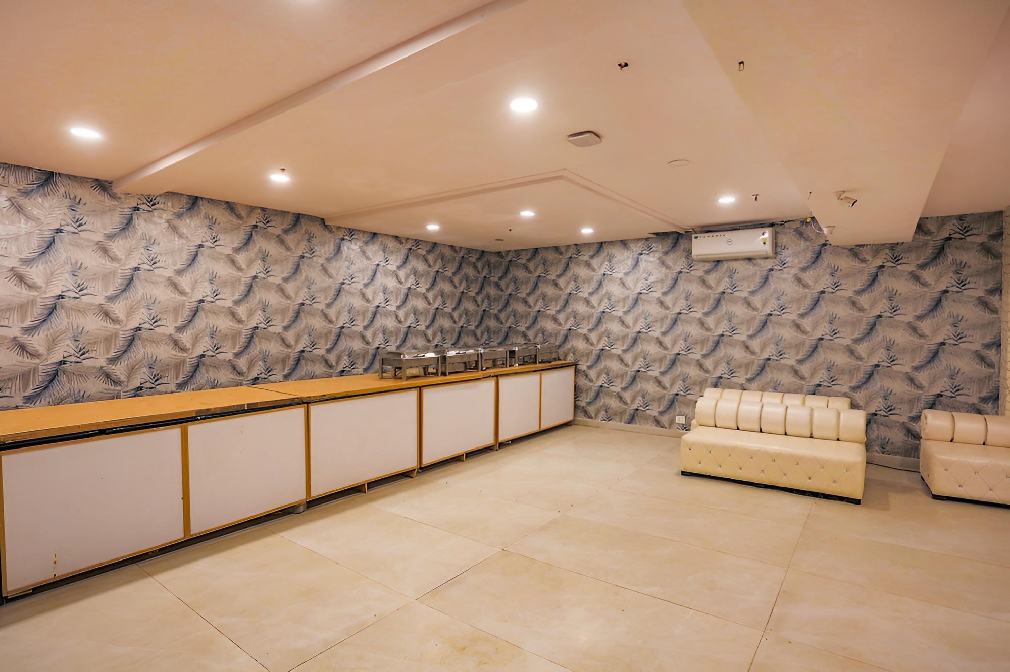 Fabhotel Aerosky Grand view 3