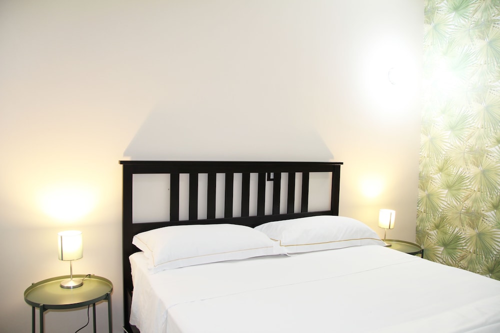 Urban Pop Hostel & BnB