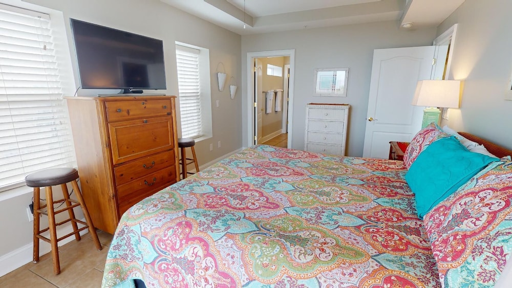 Beach House 2 by Tybee Vacation Rentals