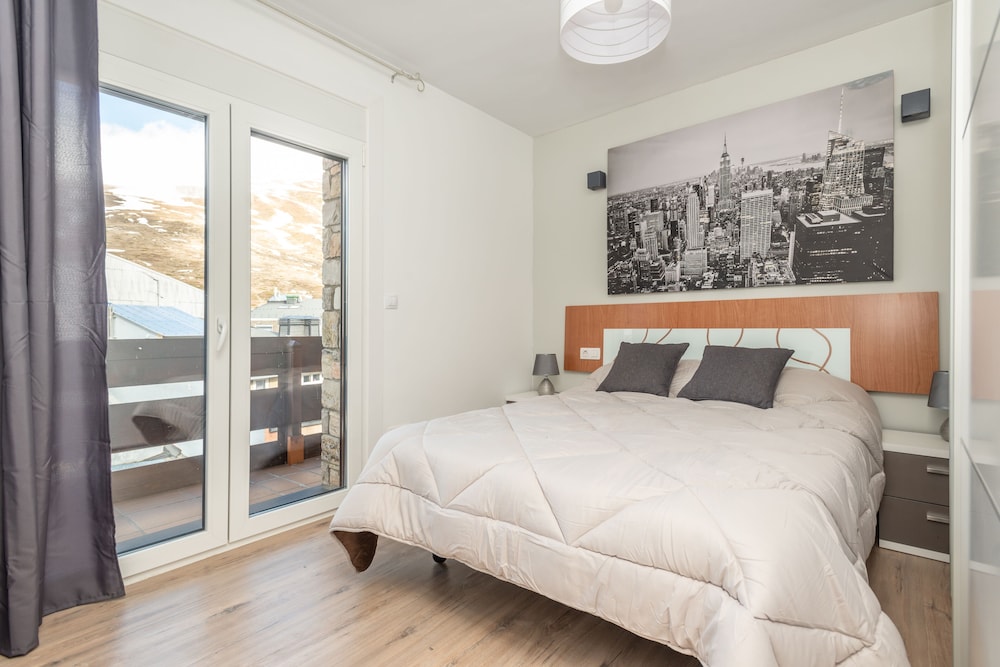 APARTAMENTOS VAQUERS MIKKA 3000