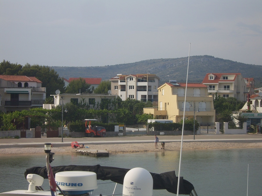 Photo 42
