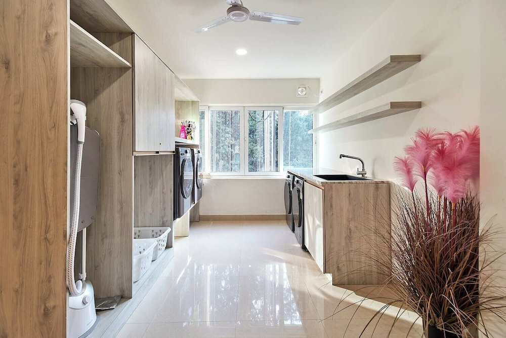GoSavvy Executive Residences - Three Bedroom