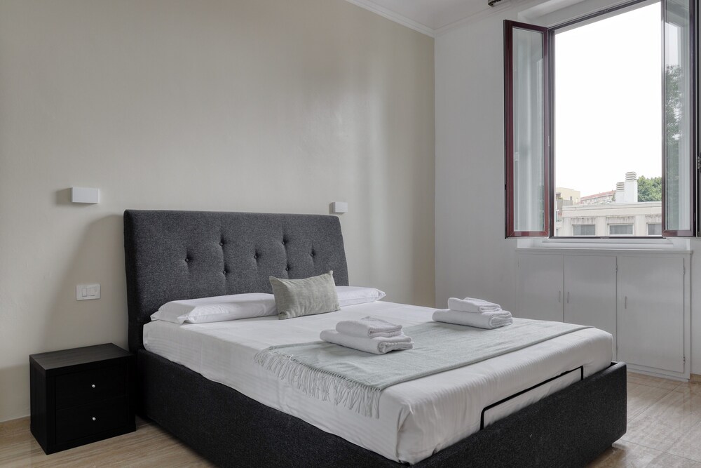 Chic flat with easy city centre access