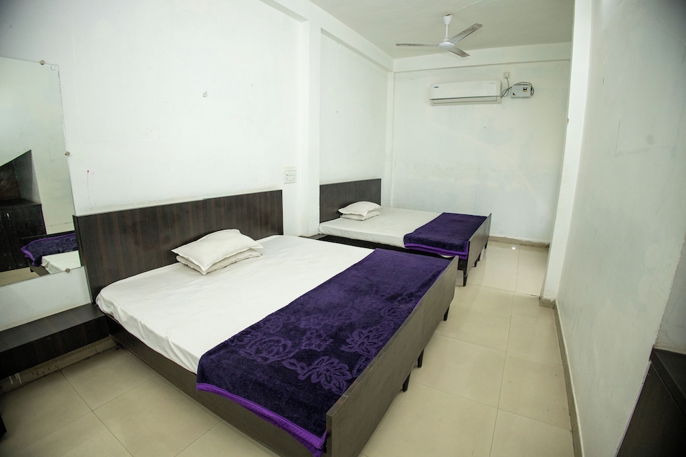 Sri Residency