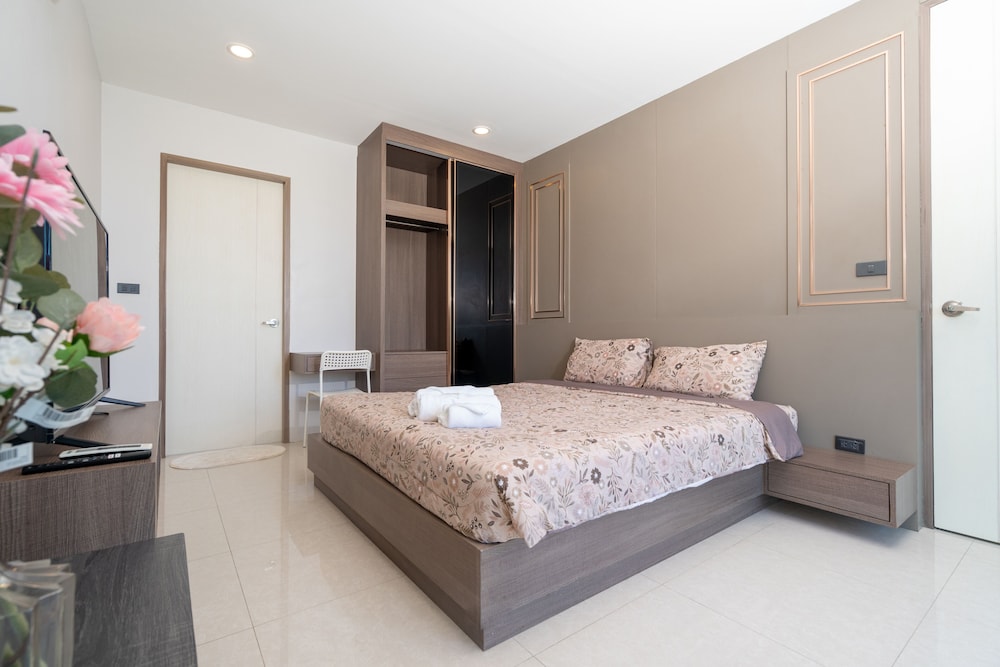 Condo Viva Patong A503 Freedom Beach view 3